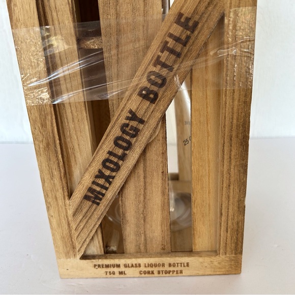 ARTLAND MIXOLOGY GIN DECANTER IN WOODEN CRATE NWT - Picture 8 of 16